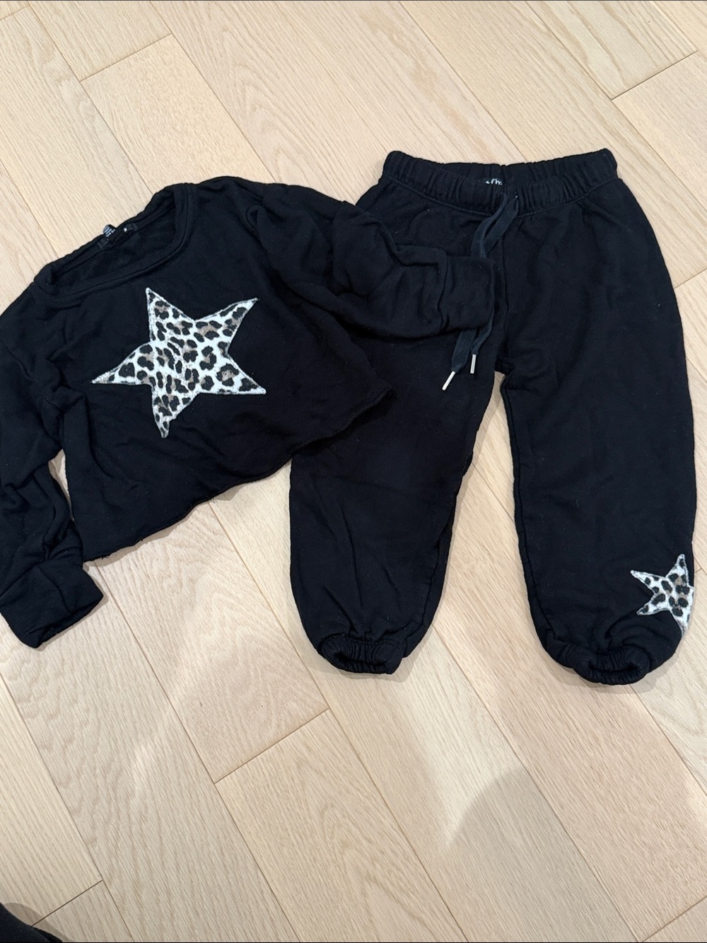 FBZ Girls' Star Sweatshirt & Jogger Set - Leopard Star Accent